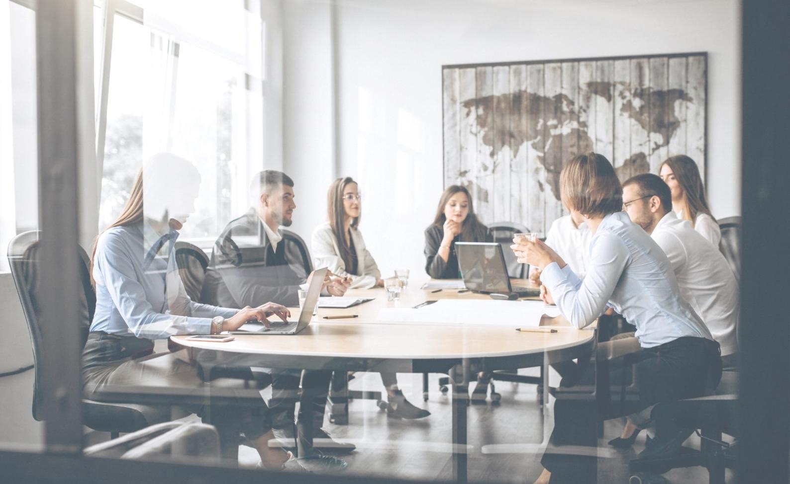 International students learning financial planning concepts together